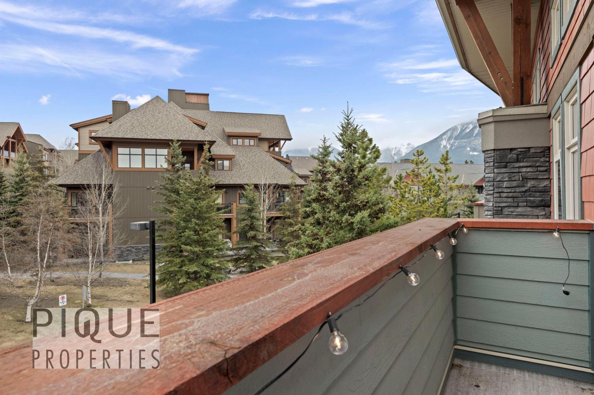 Mountain Loft Retreat, Heated Pool & Hot Tub, Ug Parking, Balcony, Wifi! Apartment แคนมอร์ ภายนอก รูปภาพ